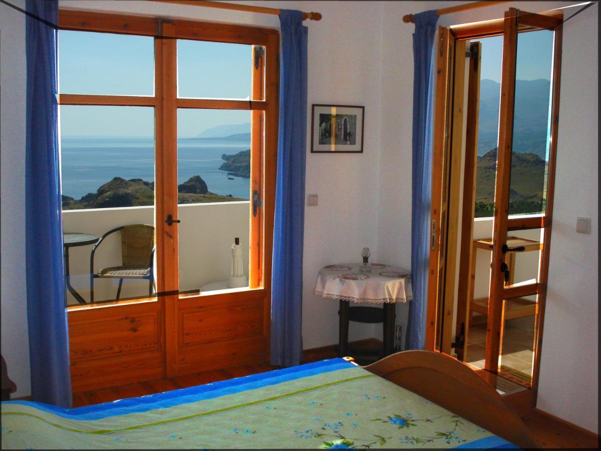 Venus Hill Studio With Private Pool By The Sea Hotel Damnoni Ngoại thất bức ảnh